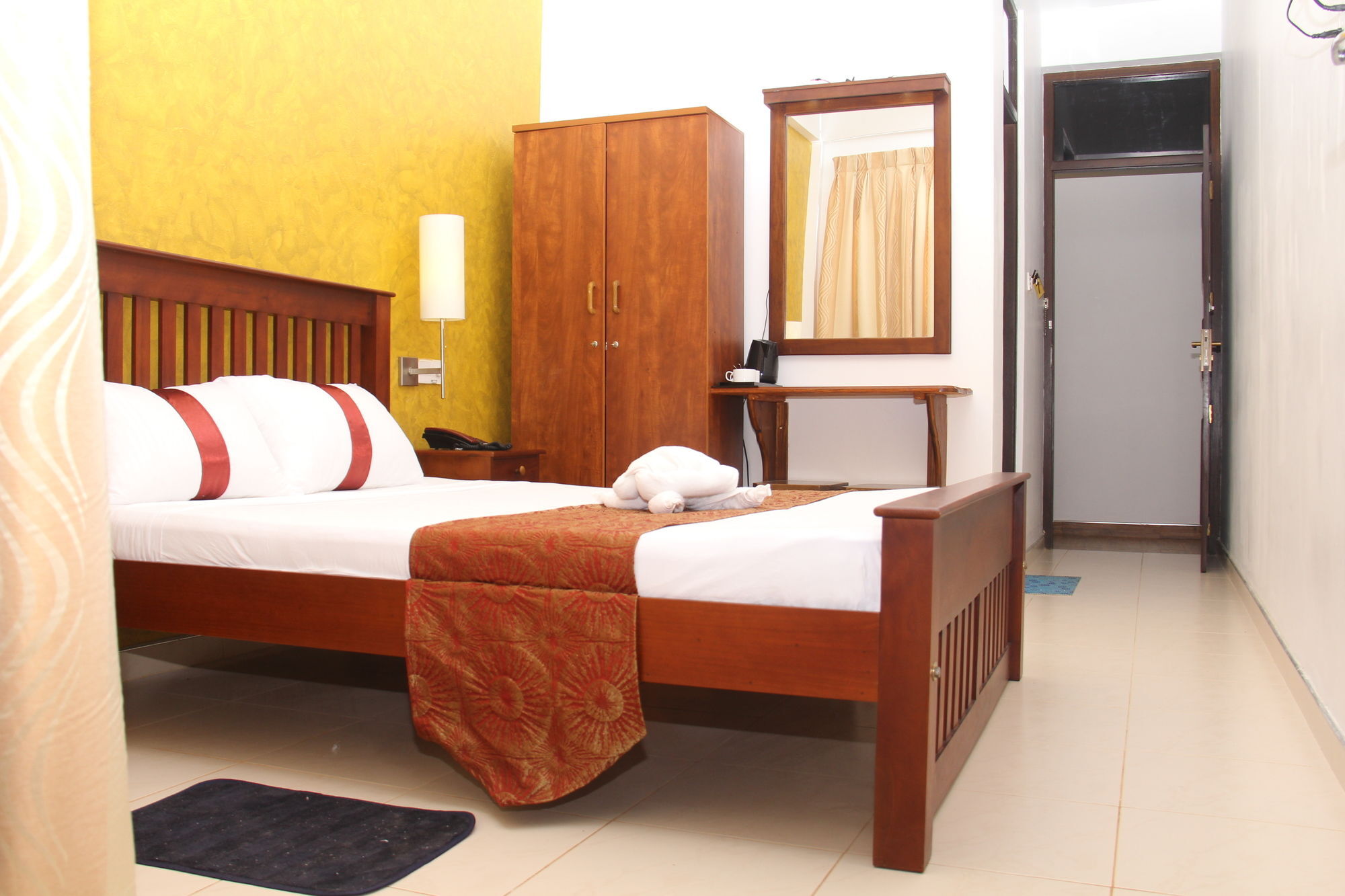 Zendara Hotel Negombo Exteriör bild