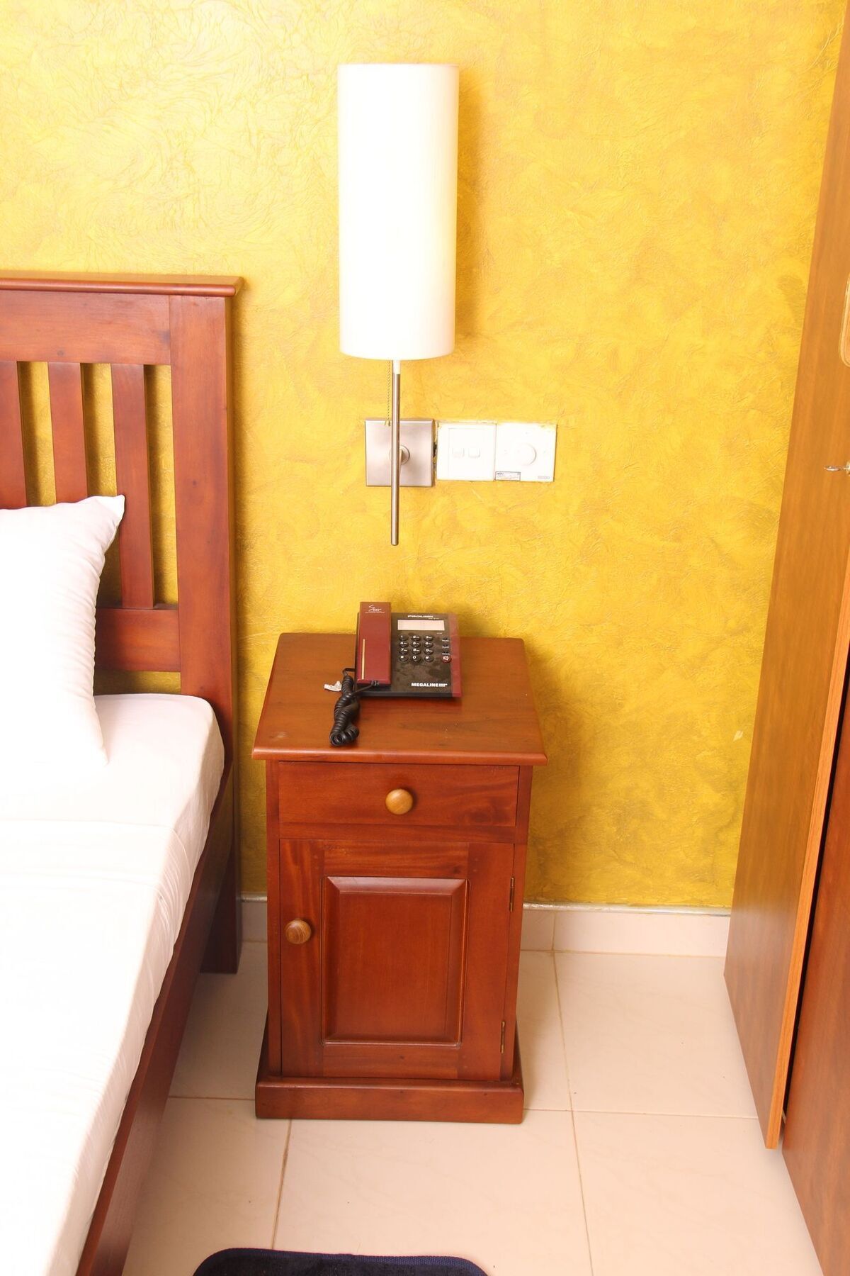 Zendara Hotel Negombo Exteriör bild