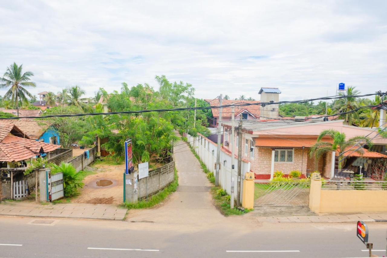 Zendara Hotel Negombo Exteriör bild